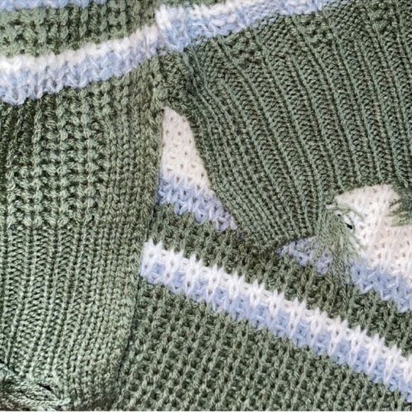 Rue21 Striped Distressed Green & White Sweater(Size Small) - Picture 6 of 7